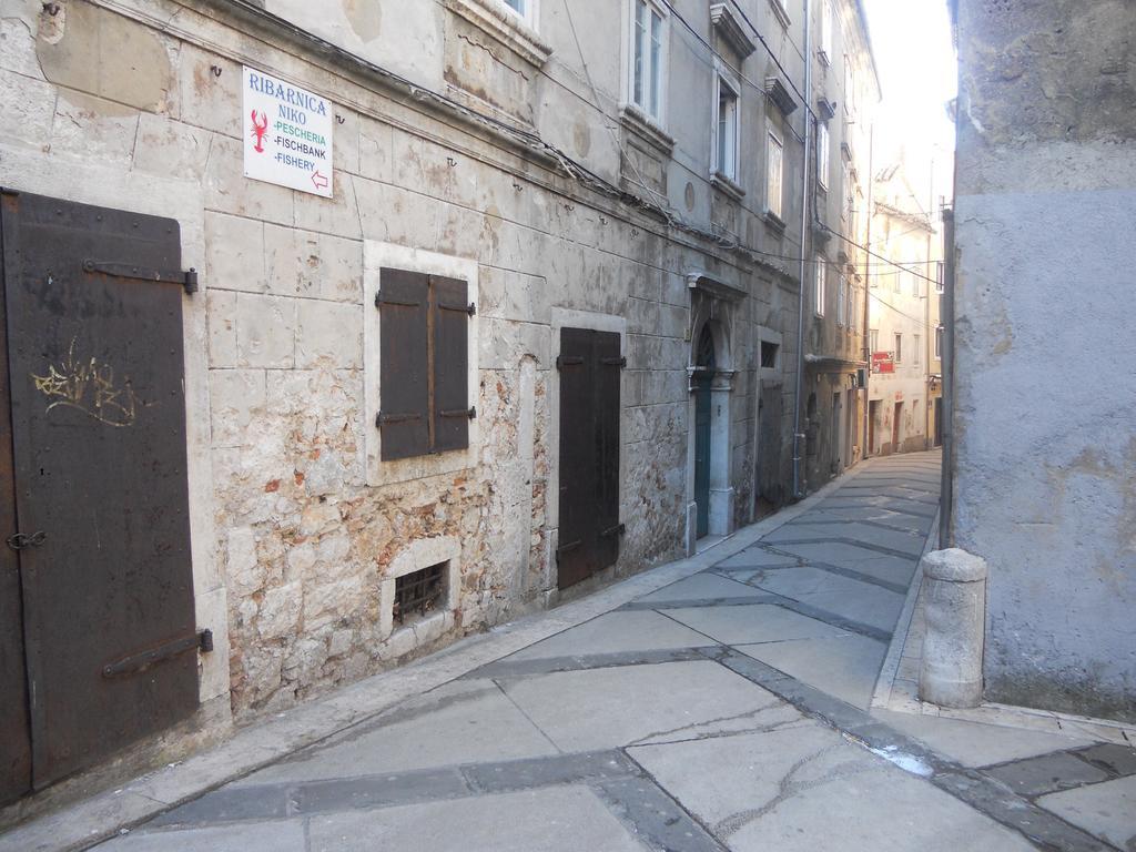 Apartment Eleonora Senj  Rom bilde